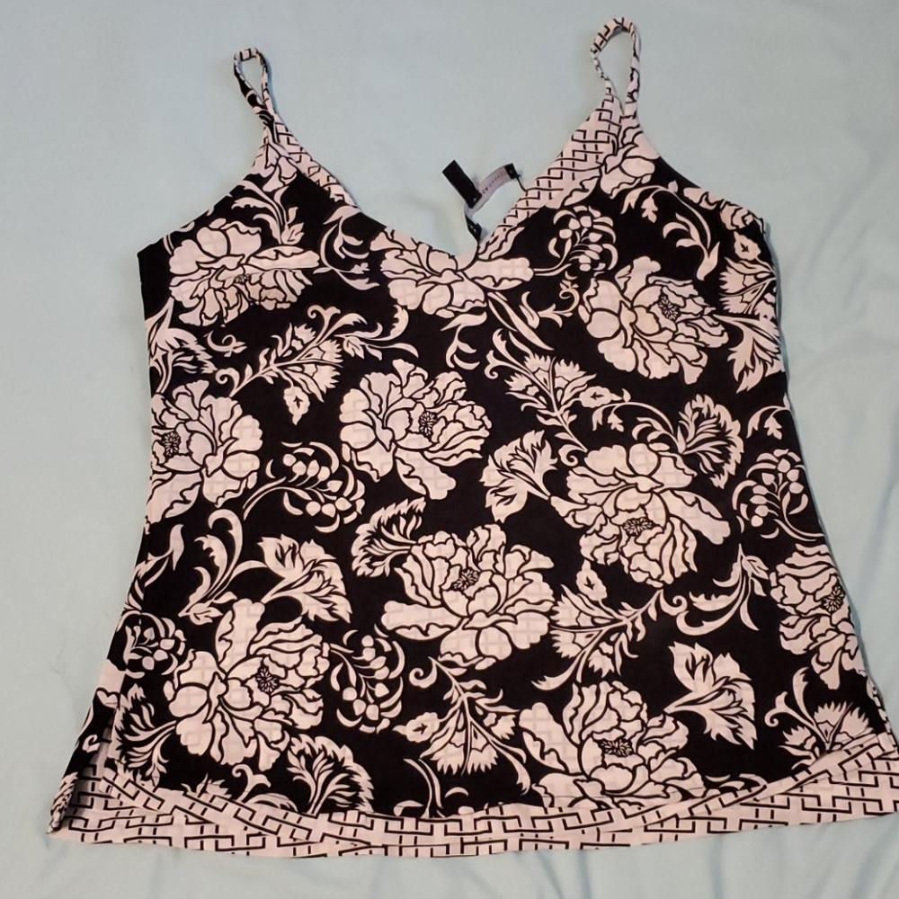 WHBM Sz XXS Reversible camisole top